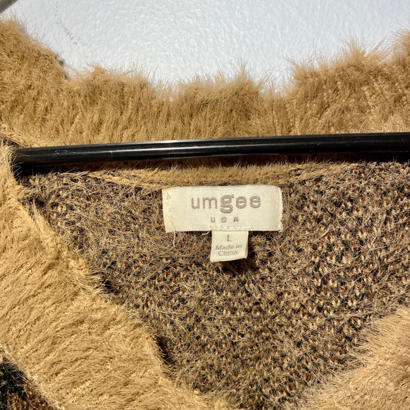 Umgee Cream Mix Animal Print Fuzzy Soft Sweater - Picture 4 of 5